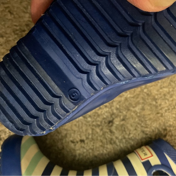 Target Hunter Striped Rain Boots 5 - Picture 8 of 9